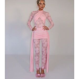 Aquannah UK Pink Lace Jumpsuit - Size Small NWT